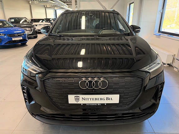 Audi Q4 e-tron 9 of 17