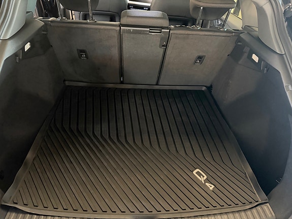 Audi Q4 e-tron 16 of 17