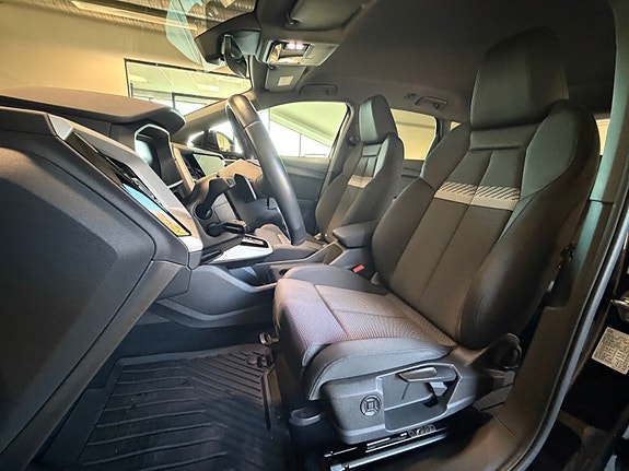 Audi Q4 e-tron 10 of 17