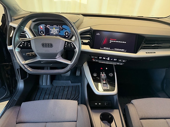 Audi Q4 e-tron 13 of 17