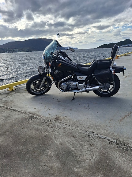 Honda VT 1100 Shadow 2 of 3