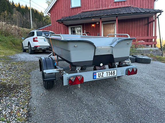 Båt 10 fot med fullt fungerende tilhenger inkludert Gaupen 2010 år 10 of 19