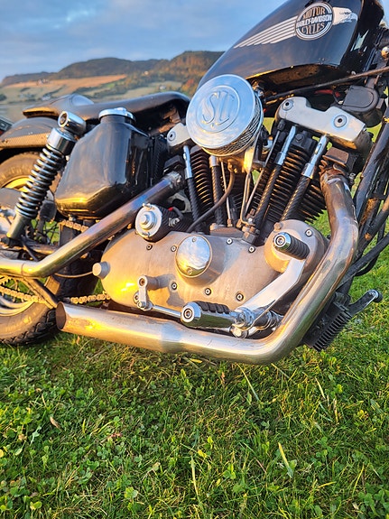 Harley-Davidson XLH Sportster 2 of 11