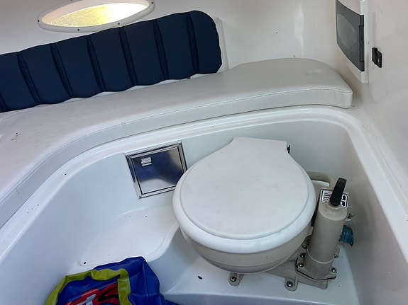 Triton 225 | Diesel 120 HK | Kun 290 timer | Levering inkl. | Innbytte 15 of 24