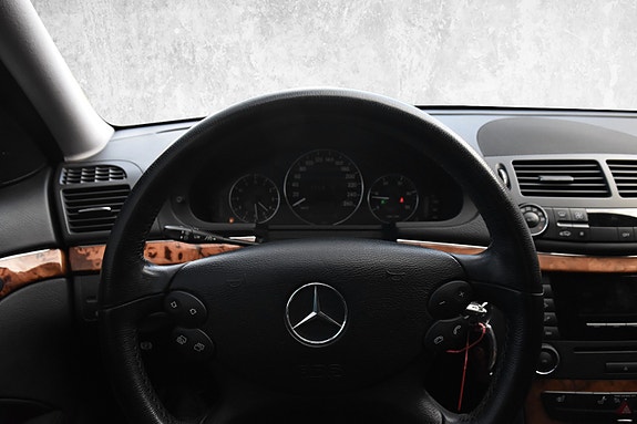 Mercedes-Benz E 200 d 11 of 16