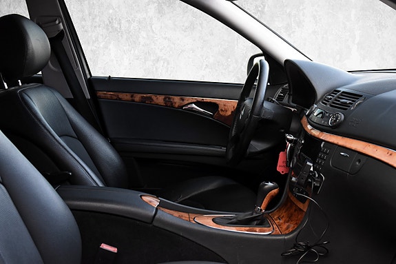 Mercedes-Benz E 200 d 8 of 16