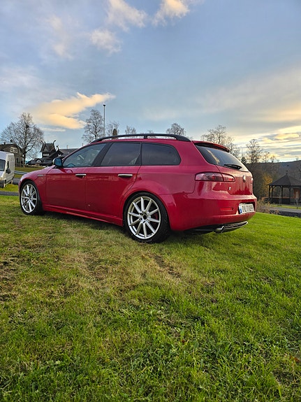 Alfa Romeo 159 4 of 11