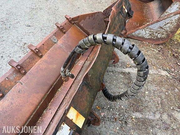 Andre Hydraulisk kombiskuffe med hengslet frontseksjon og hydrauliske sylindre for åpning og lukking. 8 of 8