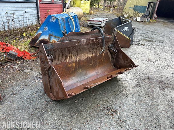Andre Hydraulisk kombiskuffe med hengslet frontseksjon og hydrauliske sylindre for åpning og lukking. 2 of 8