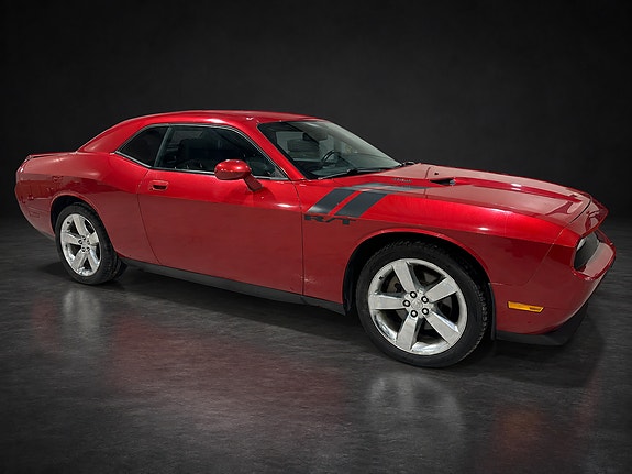 Dodge Challenger 16 of 30