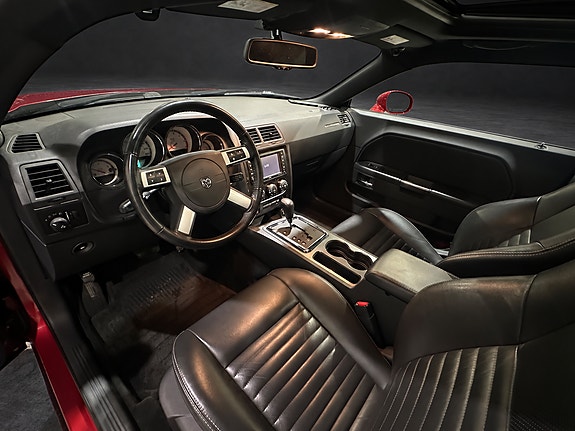 Dodge Challenger 27 of 30