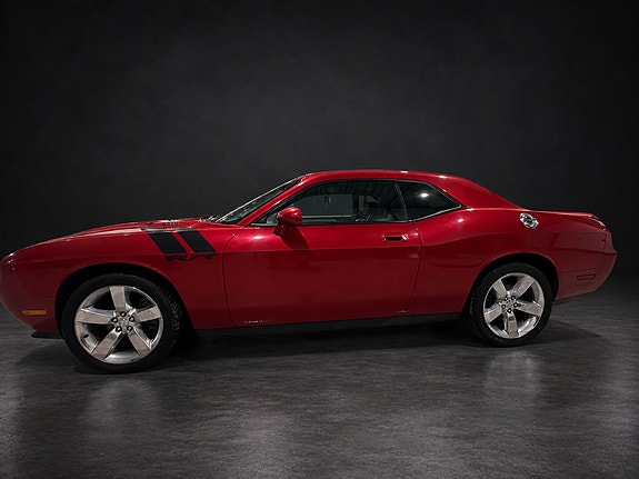 Dodge Challenger 7 of 30