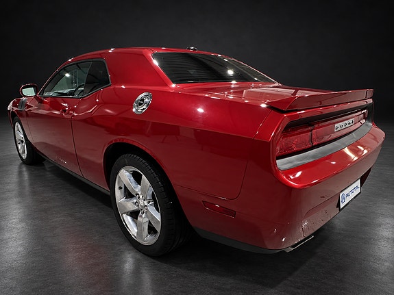 Dodge Challenger 8 of 30