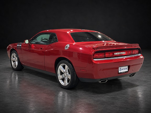 Dodge Challenger 9 of 30