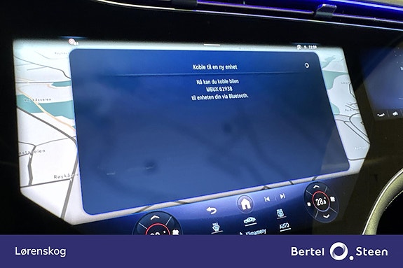 Mercedes-Benz EQS 450 SUV 28 of 30