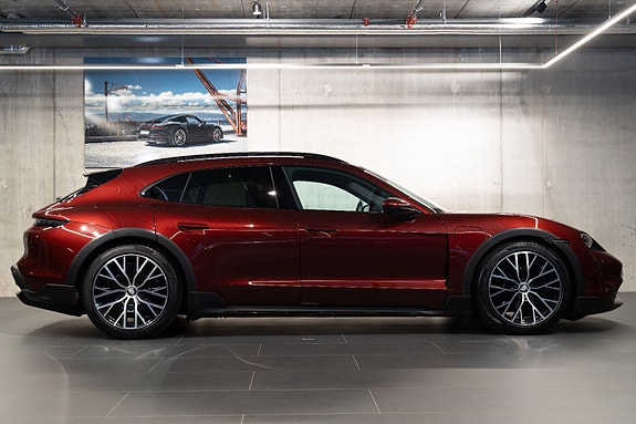 Porsche Taycan 9 of 30