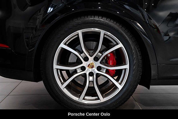 Porsche Cayenne Turbo 11 of 30