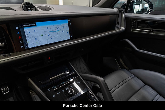 Porsche Cayenne Turbo 22 of 30