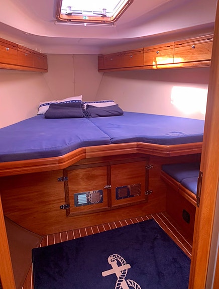 Velholdt Bavaria 37 Owners Version 10 of 30