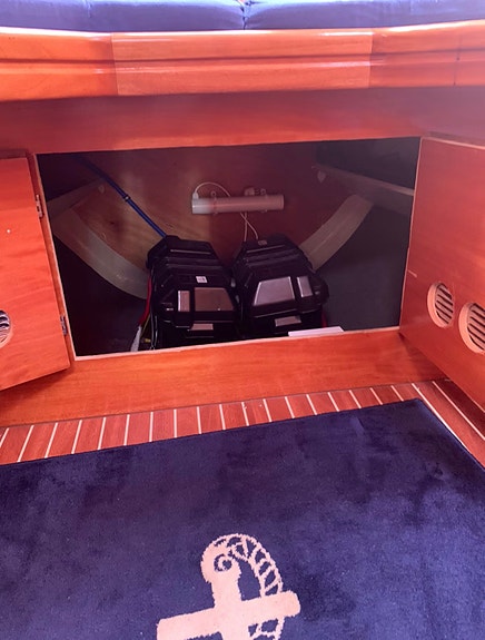 Velholdt Bavaria 37 Owners Version 11 of 30