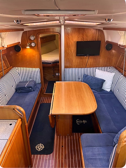 Velholdt Bavaria 37 Owners Version 15 of 30
