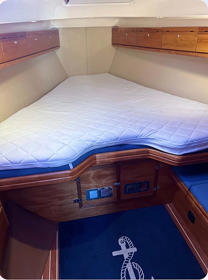 Velholdt Bavaria 37 Owners Version 13 of 30