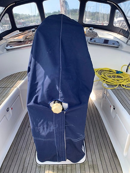 Velholdt Bavaria 37 Owners Version 25 of 30