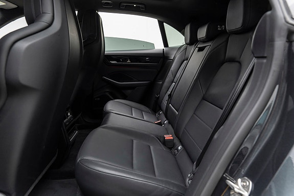 Porsche Macan 17 of 30