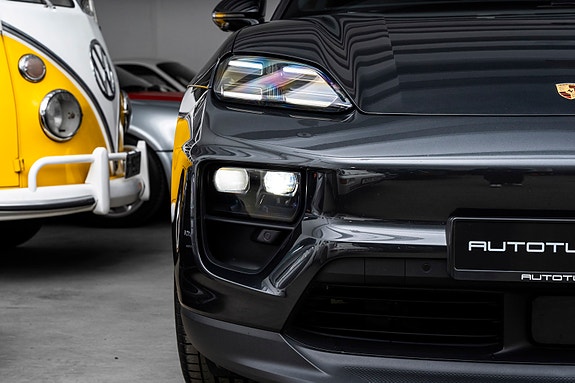 Porsche Macan 4 of 30