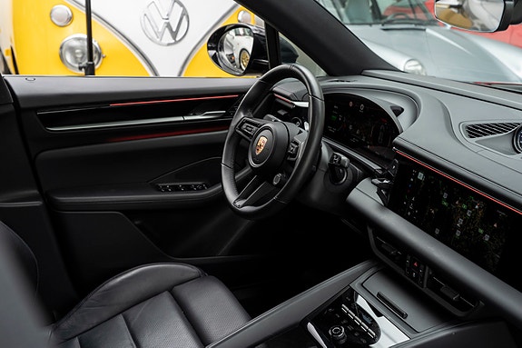 Porsche Macan 22 of 30
