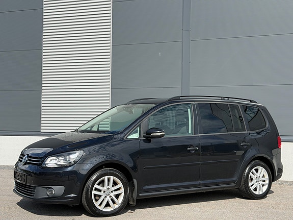Volkswagen Touran 2 of 26