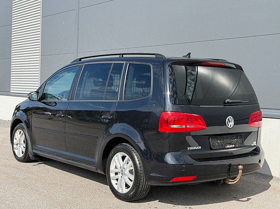 Volkswagen Touran 5 of 26