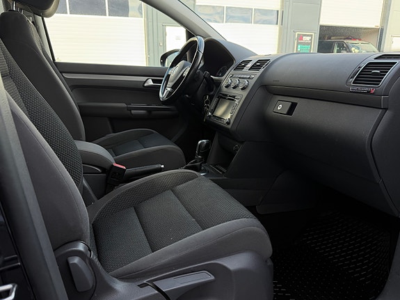 Volkswagen Touran 15 of 26