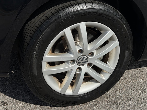 Volkswagen Touran 10 of 26