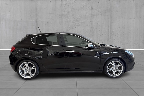 Alfa Romeo Giulietta 4 of 19