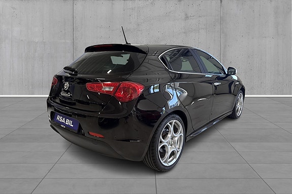 Alfa Romeo Giulietta 5 of 19