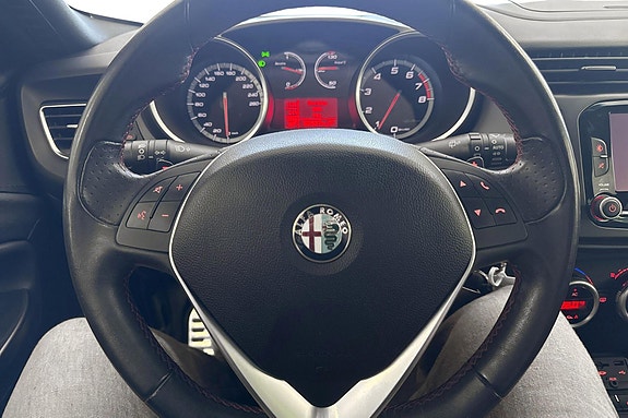 Alfa Romeo Giulietta 11 of 19