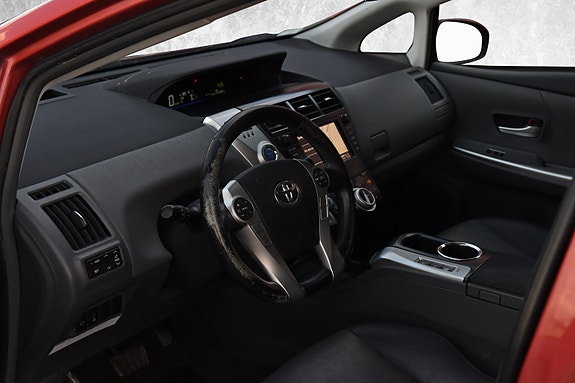 Toyota Prius+ 17 of 21