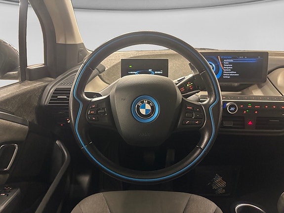 BMW i3 10 of 19