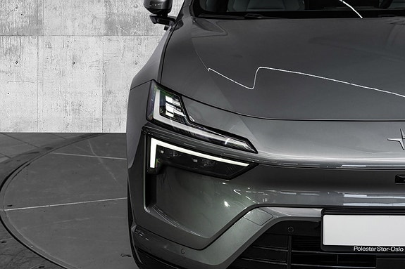 Polestar 4 4 of 27