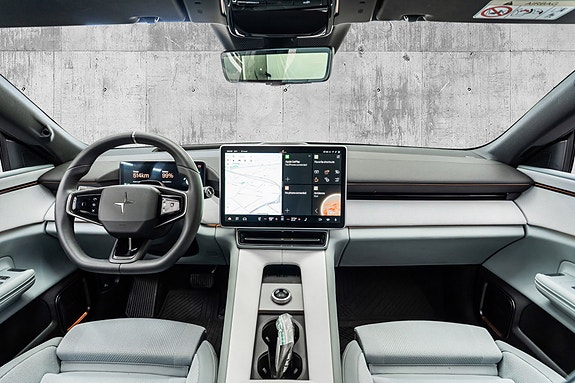Polestar 4 14 of 27