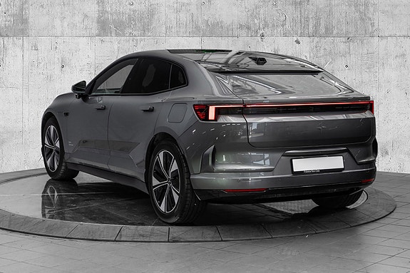 Polestar 4 5 of 27