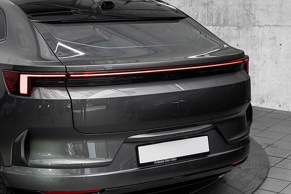 Polestar 4 6 of 27