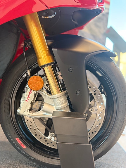 Ducati Panigale V4 S - Akrapovic+++ 9 of 11