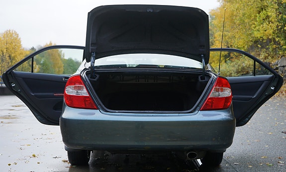 Toyota Camry 29 of 30