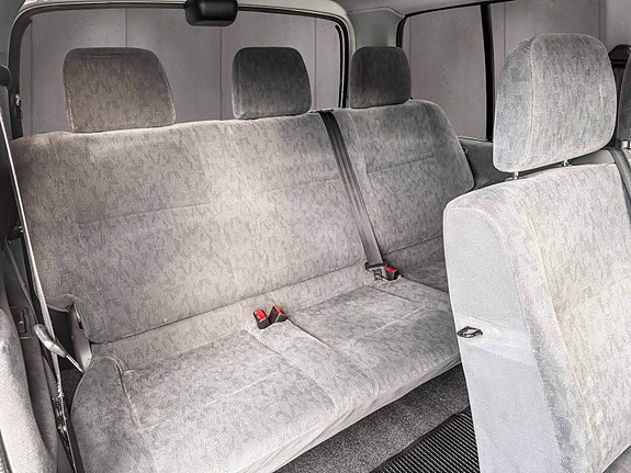 Toyota HiAce 14 of 20