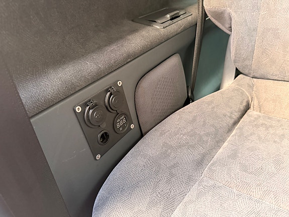 Toyota HiAce 17 of 20