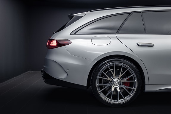 Mercedes-Benz E 53 AMG 18 of 30