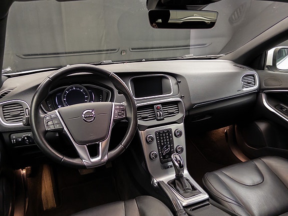 Volvo V40 26 of 30