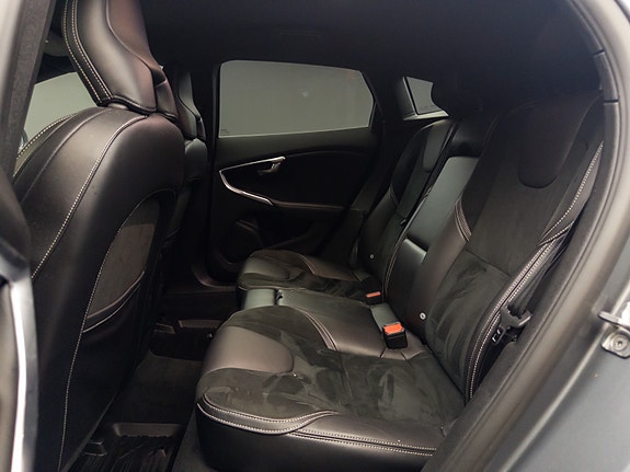 Volvo V40 26 of 30